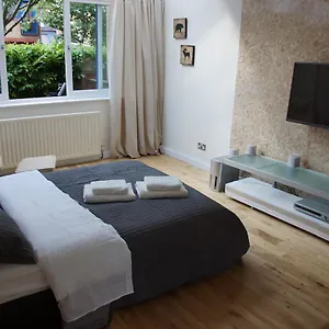 https://boogaards-bb.cambridgehotelsuk.com